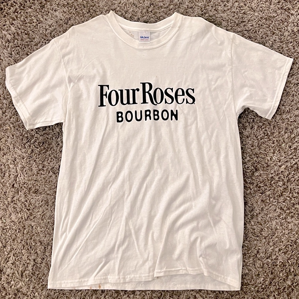 Four Roses Bourbon T-Shirt. Size Lareg